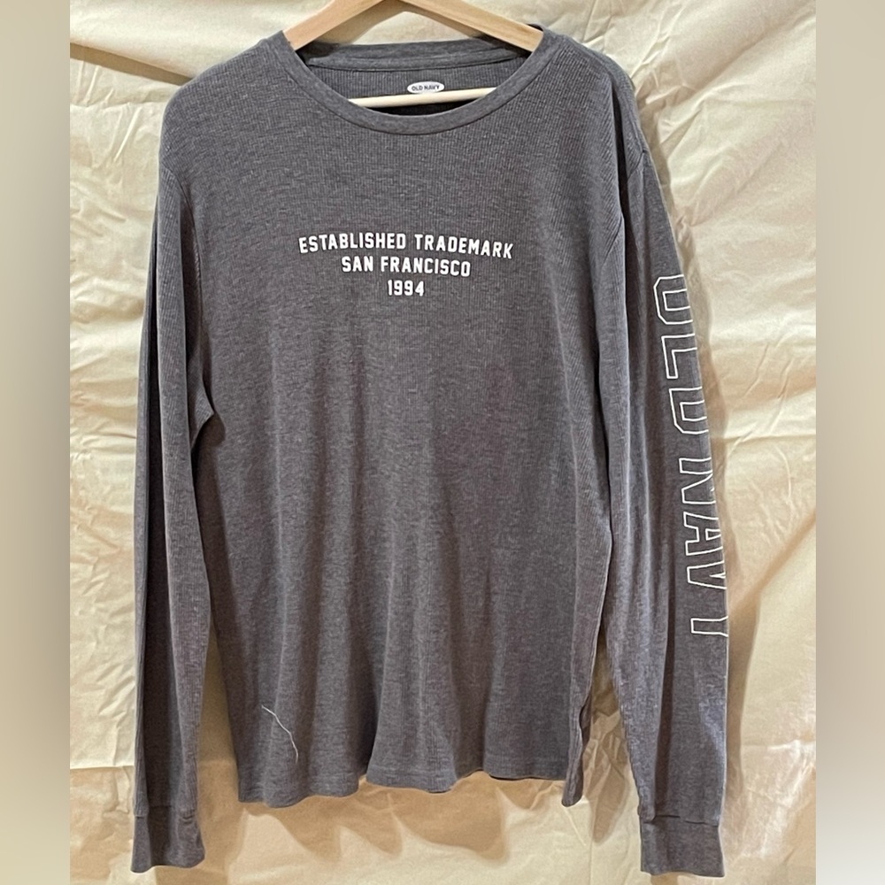 Old Navy lot of 3 long sleeve XL shirts.